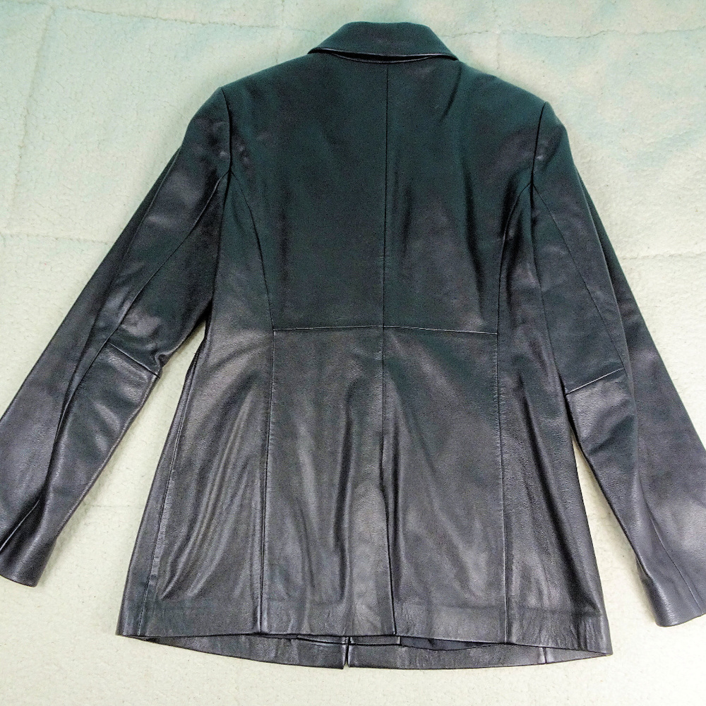 Express Women's Fine Leather Coat Size 7/8 EUC - Picture 2 of 5